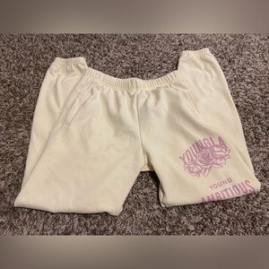 Youngla sweats - Medium
